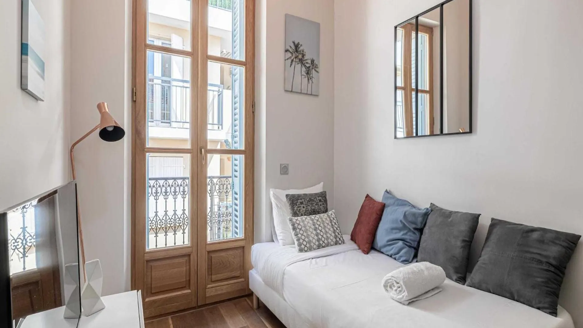 דירה Bright Duplex-Cannes Centre -Mobility Lease